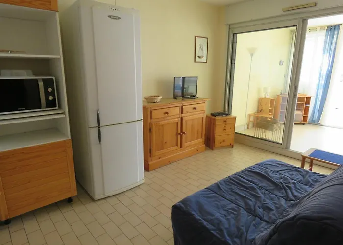 Charmant T2 de 40m² en front de mer avec loggia, terrasse et parking privé - Sète - FR-1-472-127 Apartamento